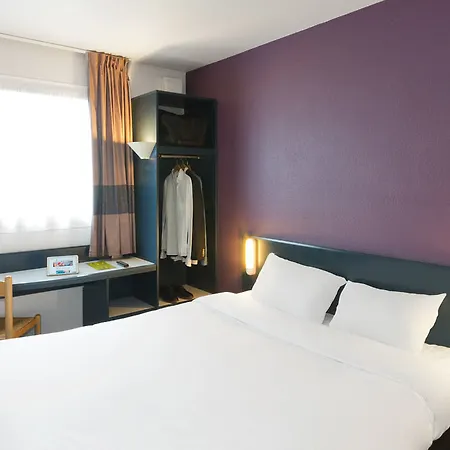 Hotel Sud Chantepie 2*
